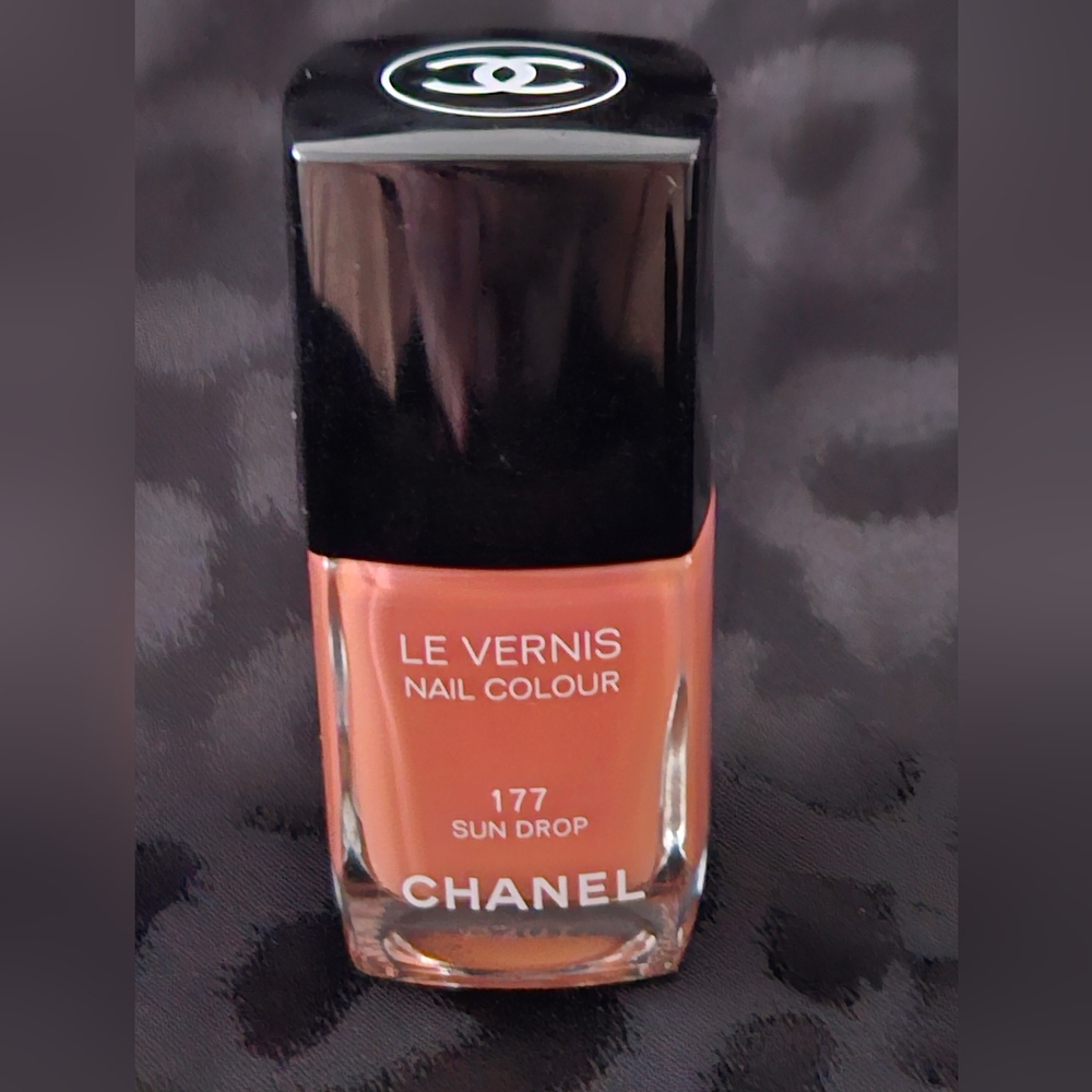 CHANEL Orange Nail Polish Le Vernis